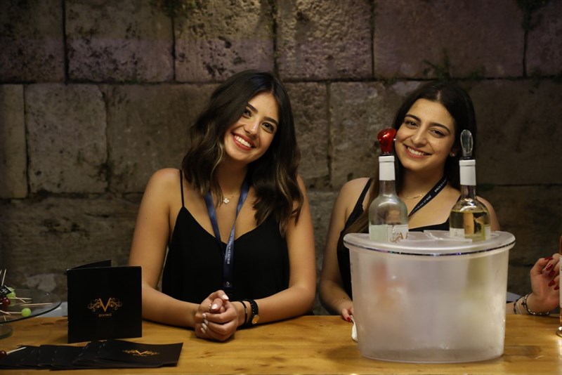 Byblos en Blanc et Rose
